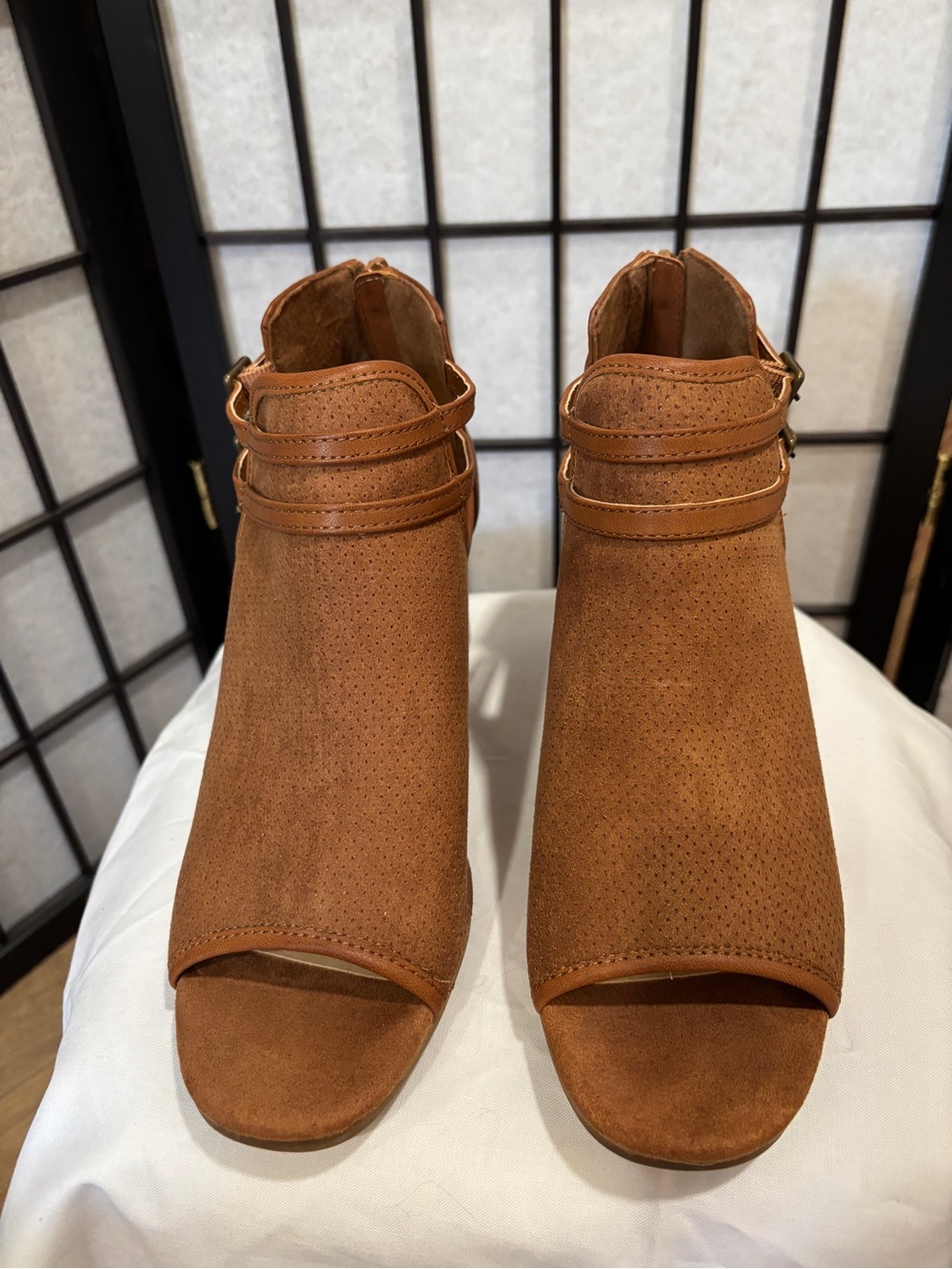 New York Transit Cognac Peep Toe Booties‎ Block Heel Size 8